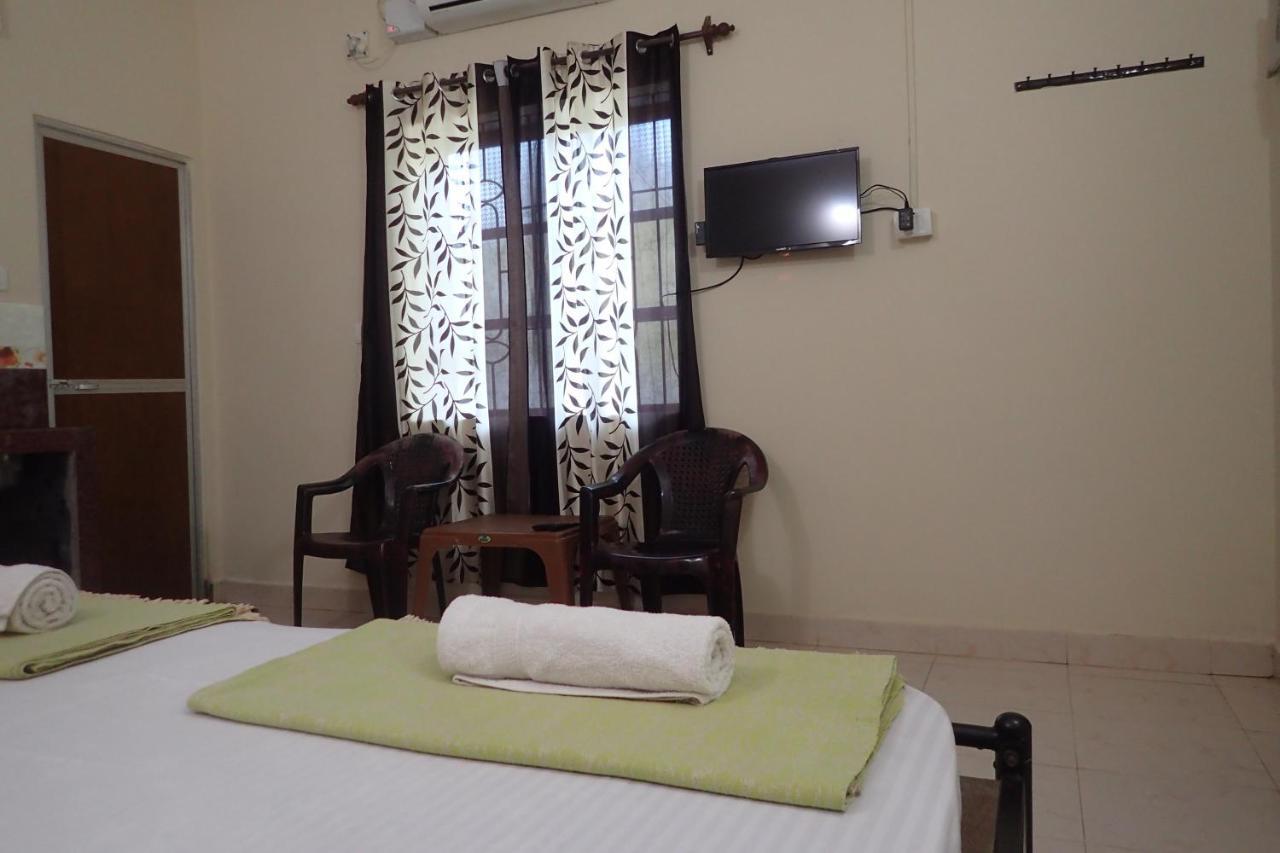 Bella Guest House Calangute Exteriör bild